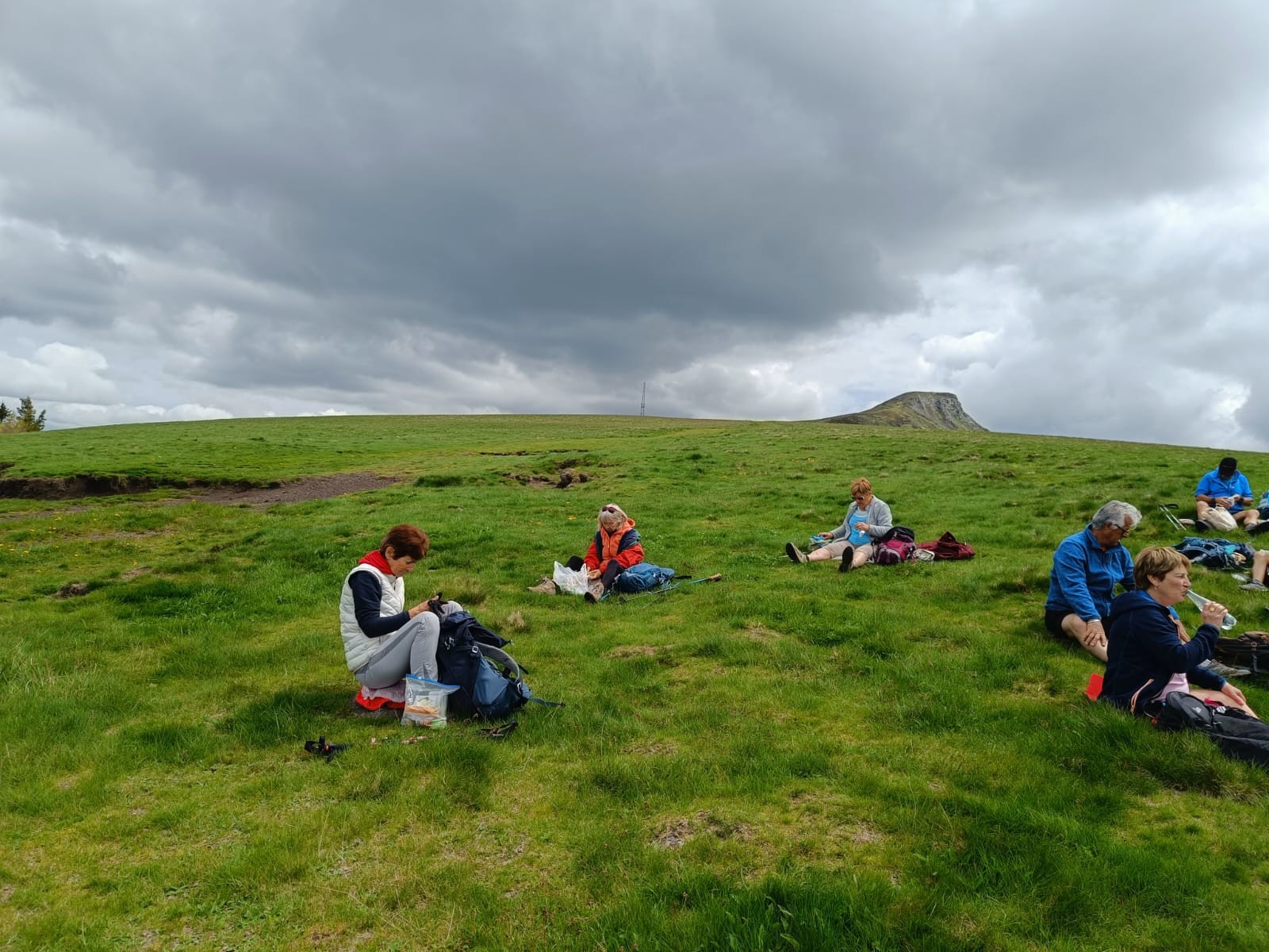 2024 r7 we auvergne murol 24 26 mai 195 