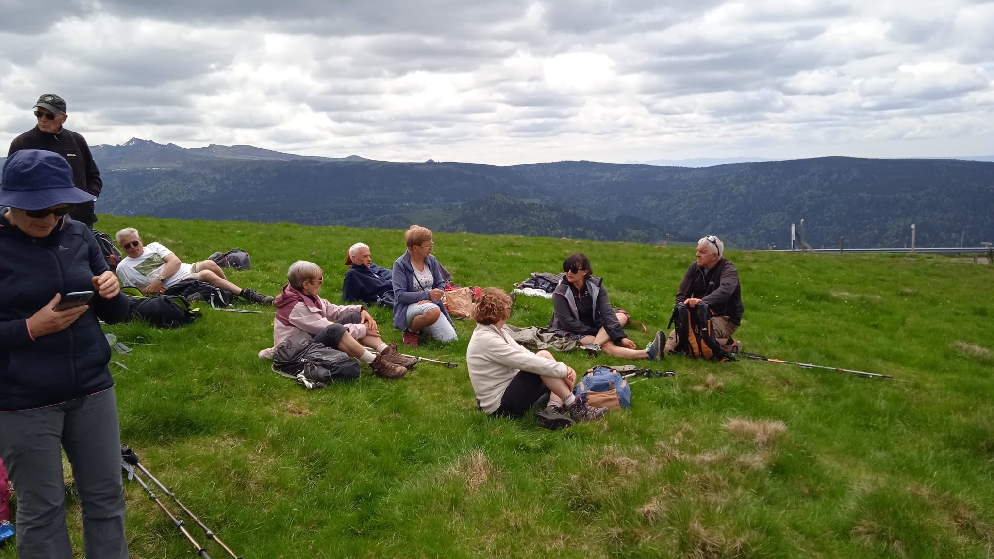 2024 r7 we auvergne murol 24 26 mai 196 